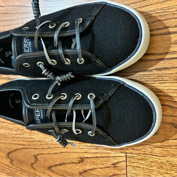 Women’s wool blend top-sider lace up sneakers size 7 - Picture 2 of 5